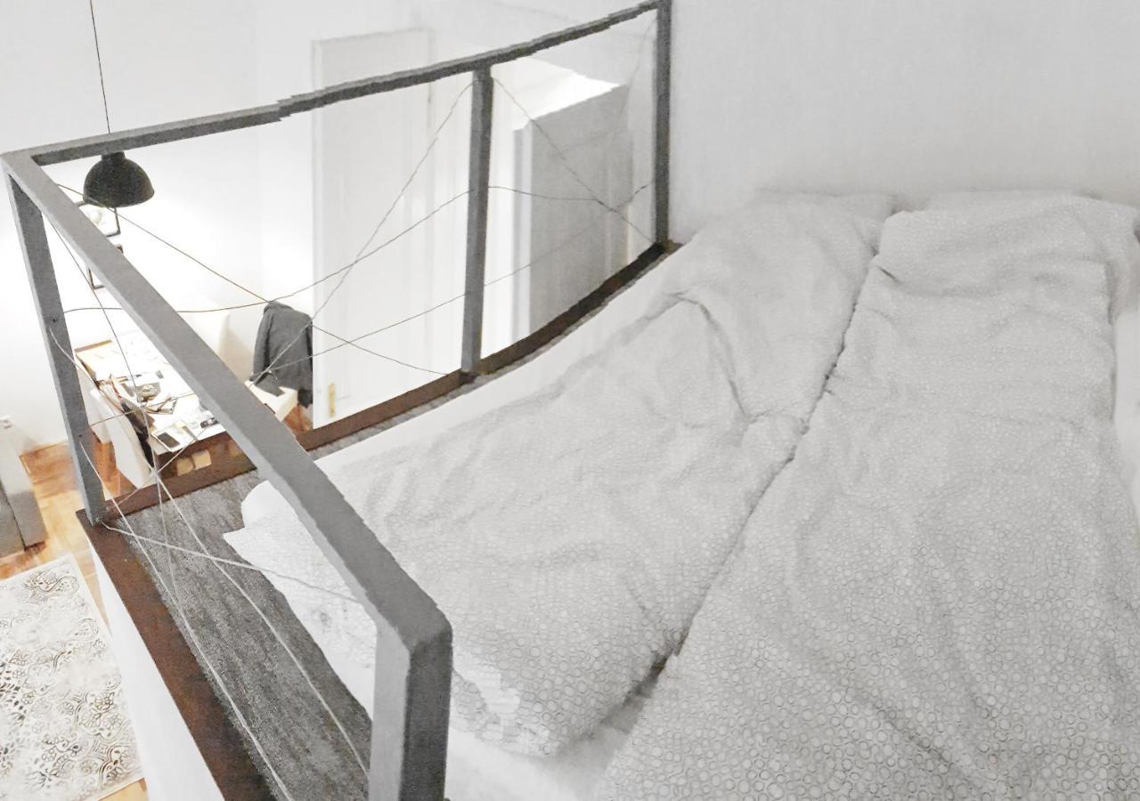 Luxury New Apartment With Gallery At Dob Street Nearby Gozsdu Court Budapeste Exterior foto