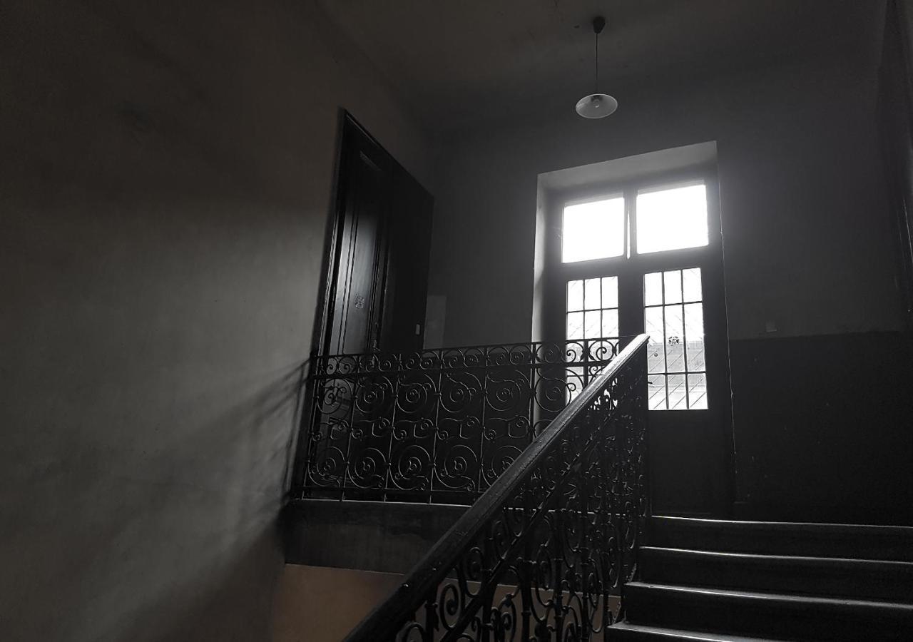 Luxury New Apartment With Gallery At Dob Street Nearby Gozsdu Court Budapeste Exterior foto